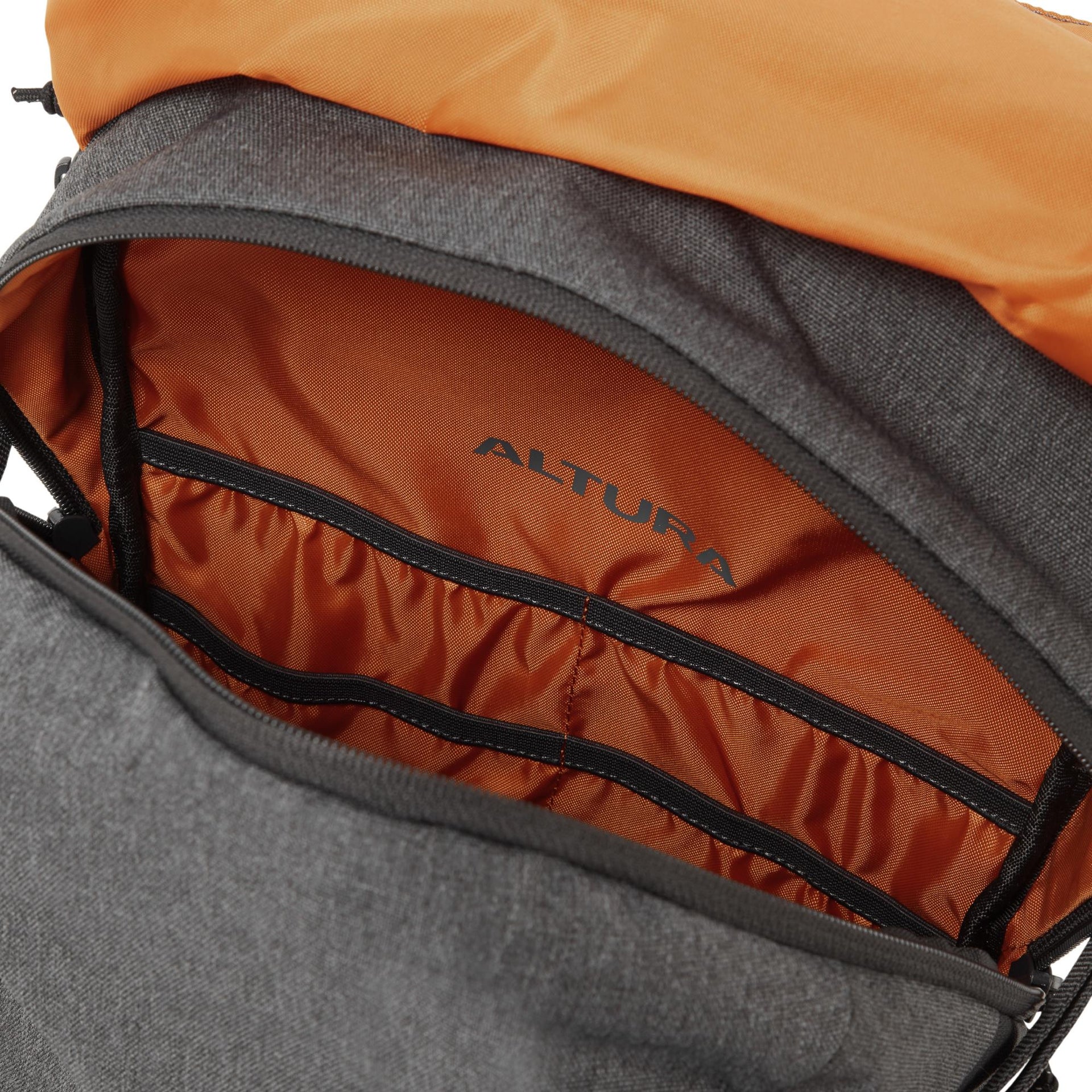 Chinook Cycling Backpack - Image 5