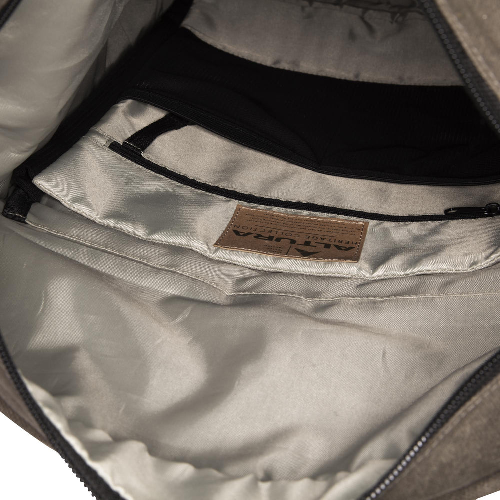 Heritage Cycling Backpack - Image 11